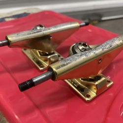 Vintage 7.75 Inch Titan T-Lite Skateboard Trucks 