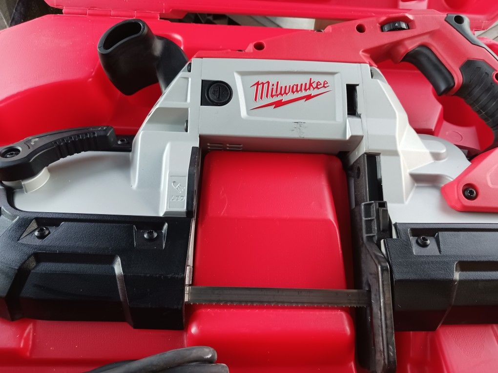 Milwaukee Band Saw
