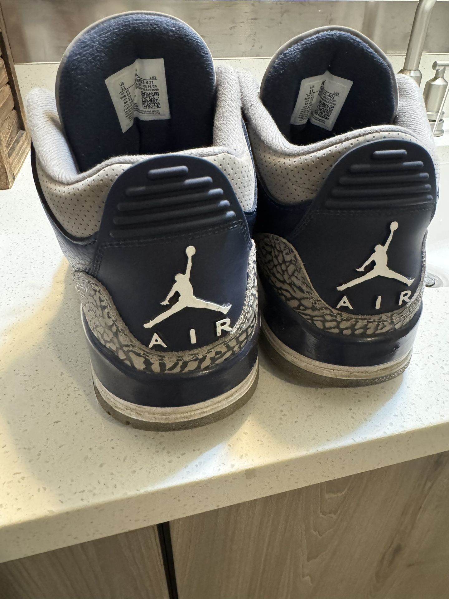 Jordan Retro 3 Georgetown 