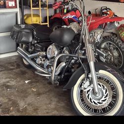 2005 Yamaha v star 650cc