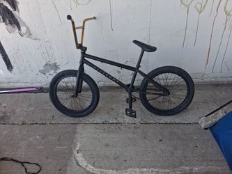 ELITE BMX 20 INCH(Needs New Sprocket)