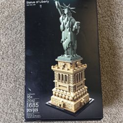 Statue of Liberty Lego Set