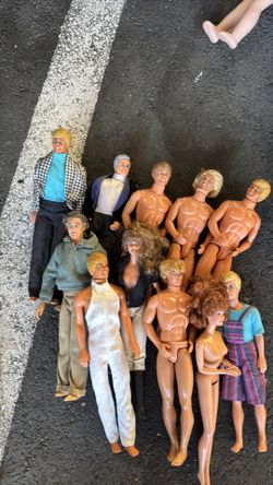 Lot of Kens