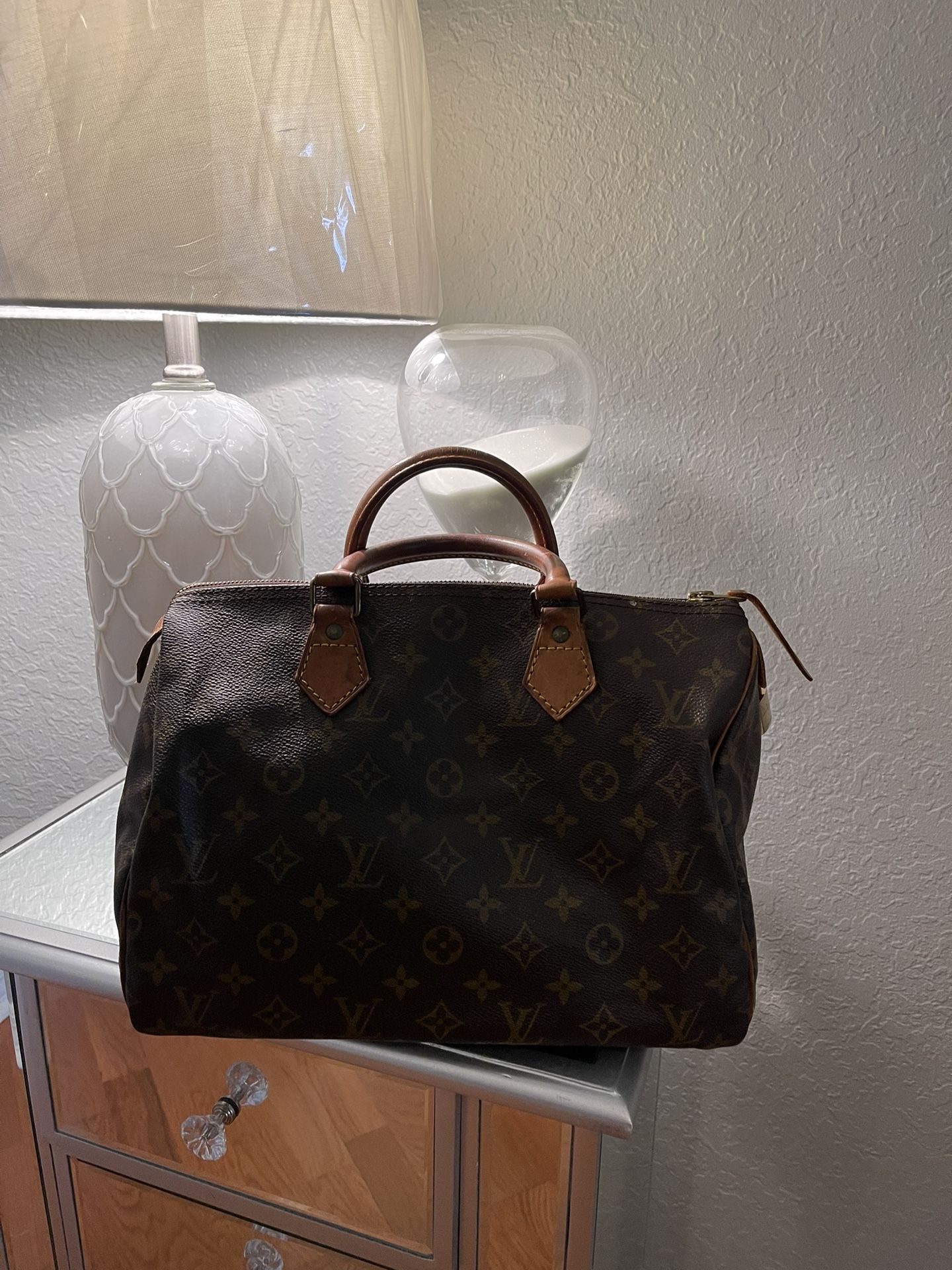 Authentic Certified Louis Vuitton Speedy 30 Monogram Canvas VI1911