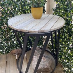 Rustic Round Tables 