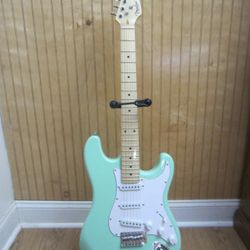 Surf Green Fender Stratocaster (replica) 