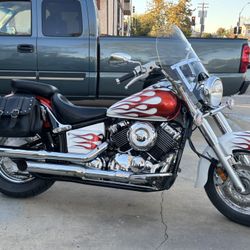 06 Yamaha 650 V- Star