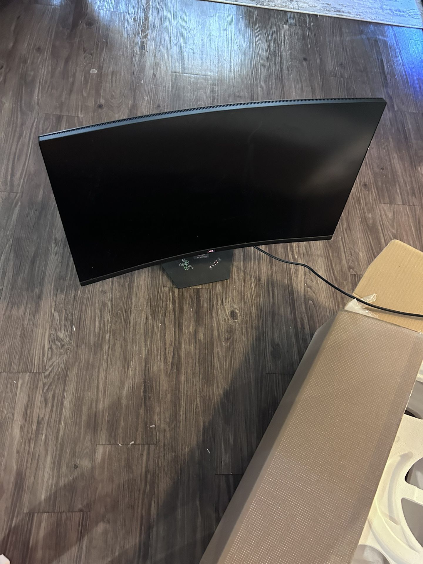 32” Curved Dell Monitor