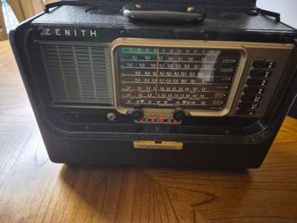 Zenith Trans-Oceanic Vintage Portable Radio