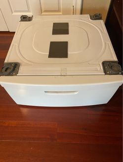 Samsung 27” White Washer/Dryer Pedestal