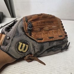 Wilson Baseball Glove Size12 ½ A2476