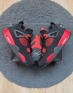 Jordan 4’s Red Thunder