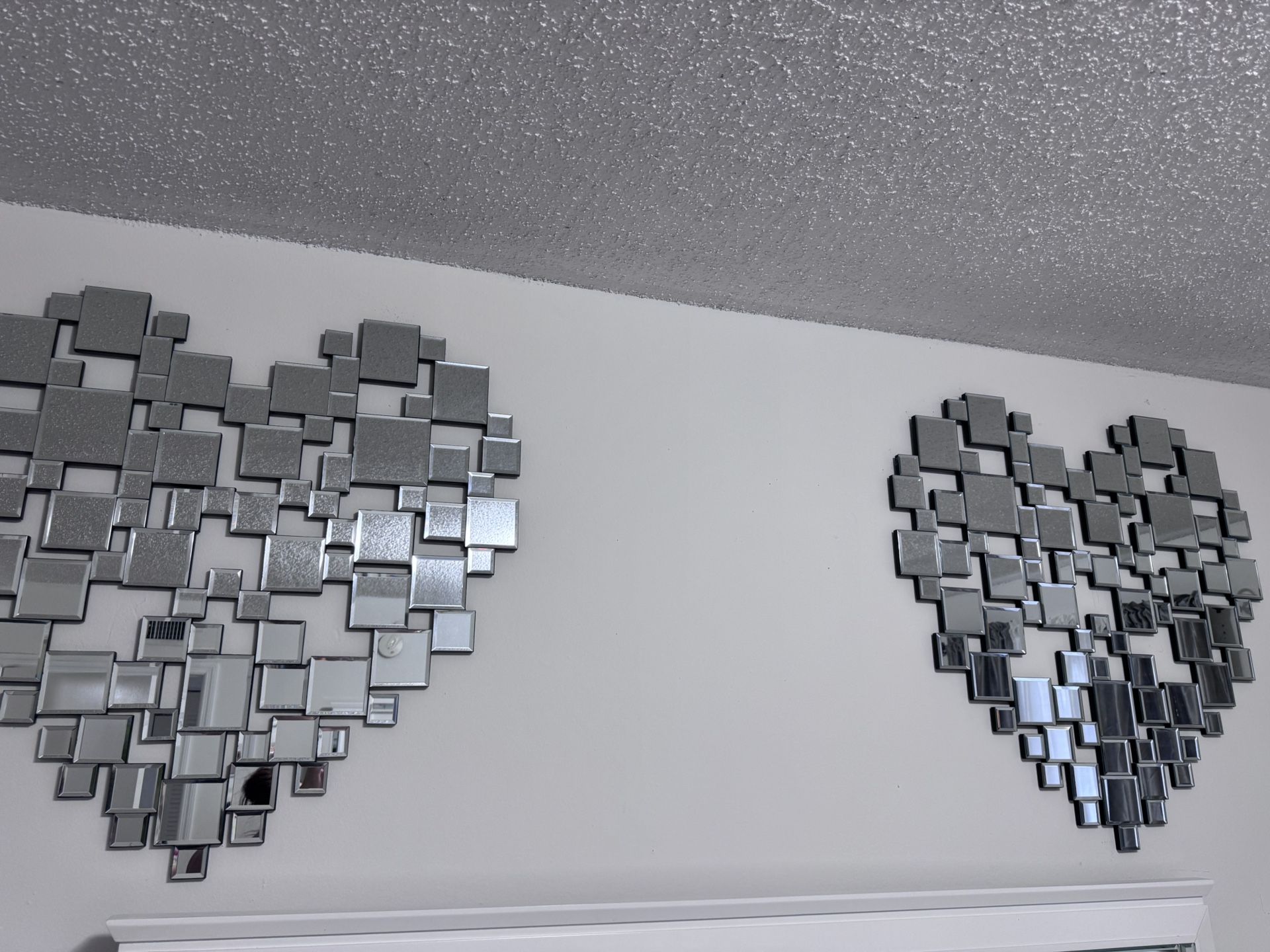 Dos Corazones De Espejos