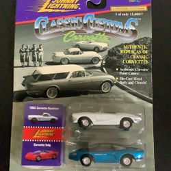 Johnny Lightning Classic Customs Corvette - '62 Corvette Roadster & Corvette Indy