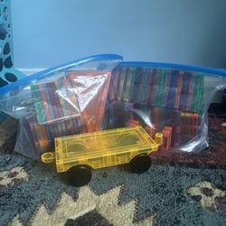 94 piece magnet tiles