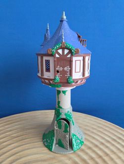 Disney Tangled Rapunzel 17" Fold-Out Tower Playset