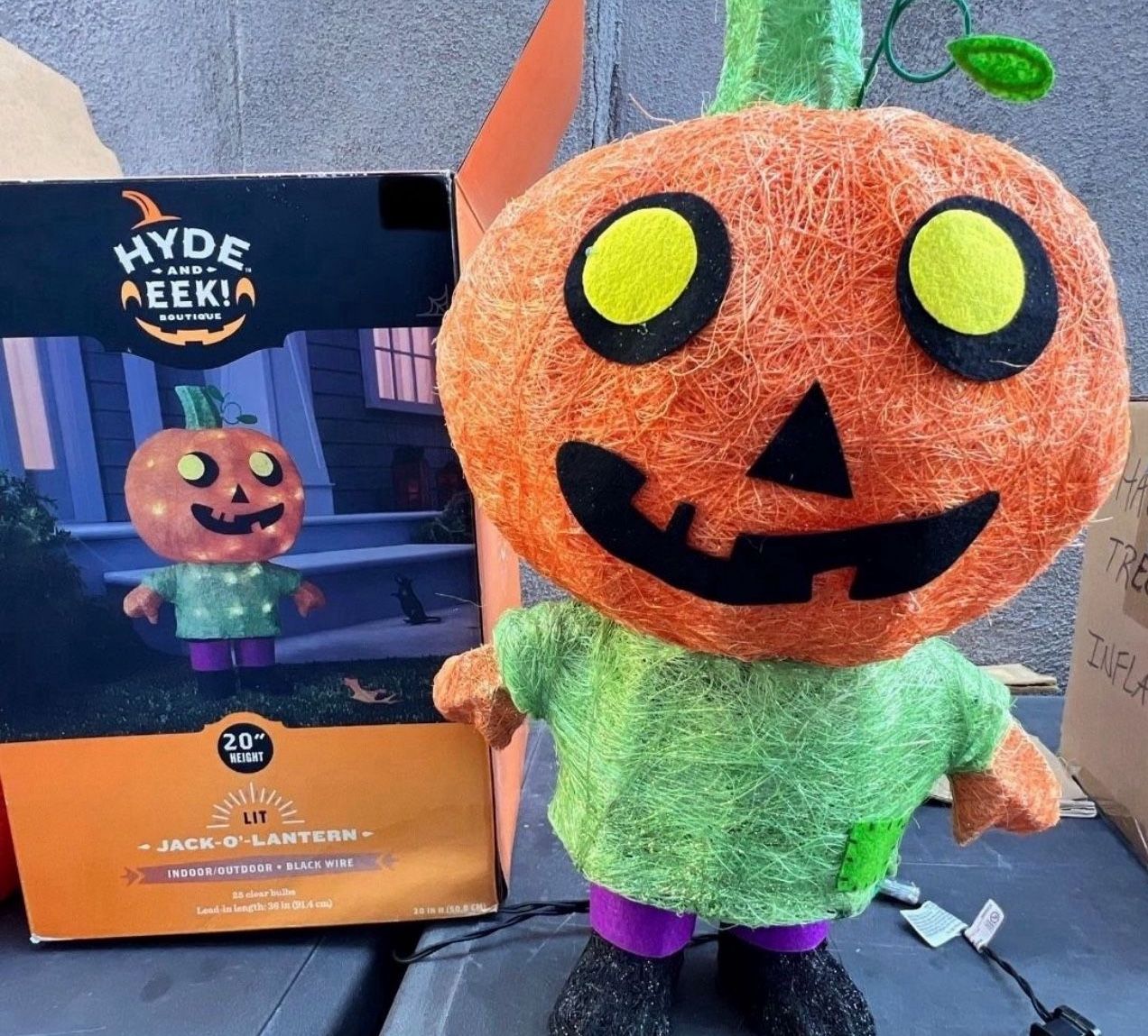 HALLOWEEN JACK-O'-LANTERN LIT DECORATION (LIKE NEW)