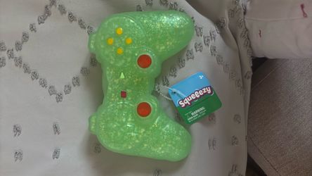 Squeezy Video game Remote