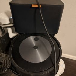 RoombaJ7 Vaccumm