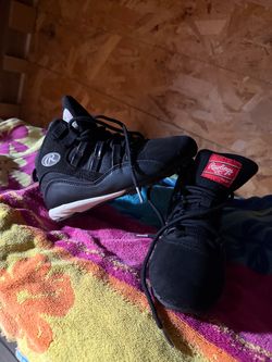 Baseball cleats