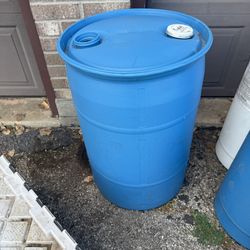 Containers , Chemical Drums  No Acid Was In Them You Can Use As Watering Cans 5 Gal ,  10 Gal, 30 Gal 