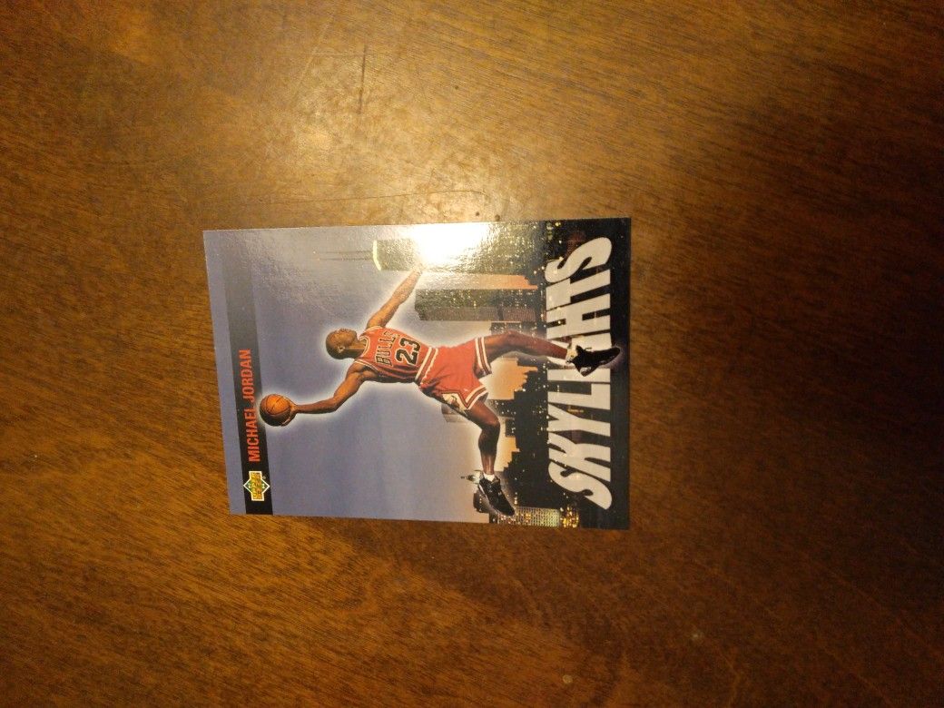 1993 Upper Deck Michael Jordan Skylights Card #466 Mint Condition