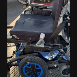Invacare. Electric Wheelchair 