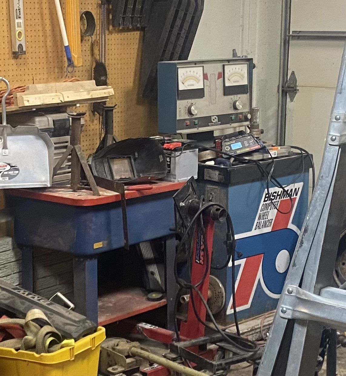  Bushman Electric Wheel Balancer