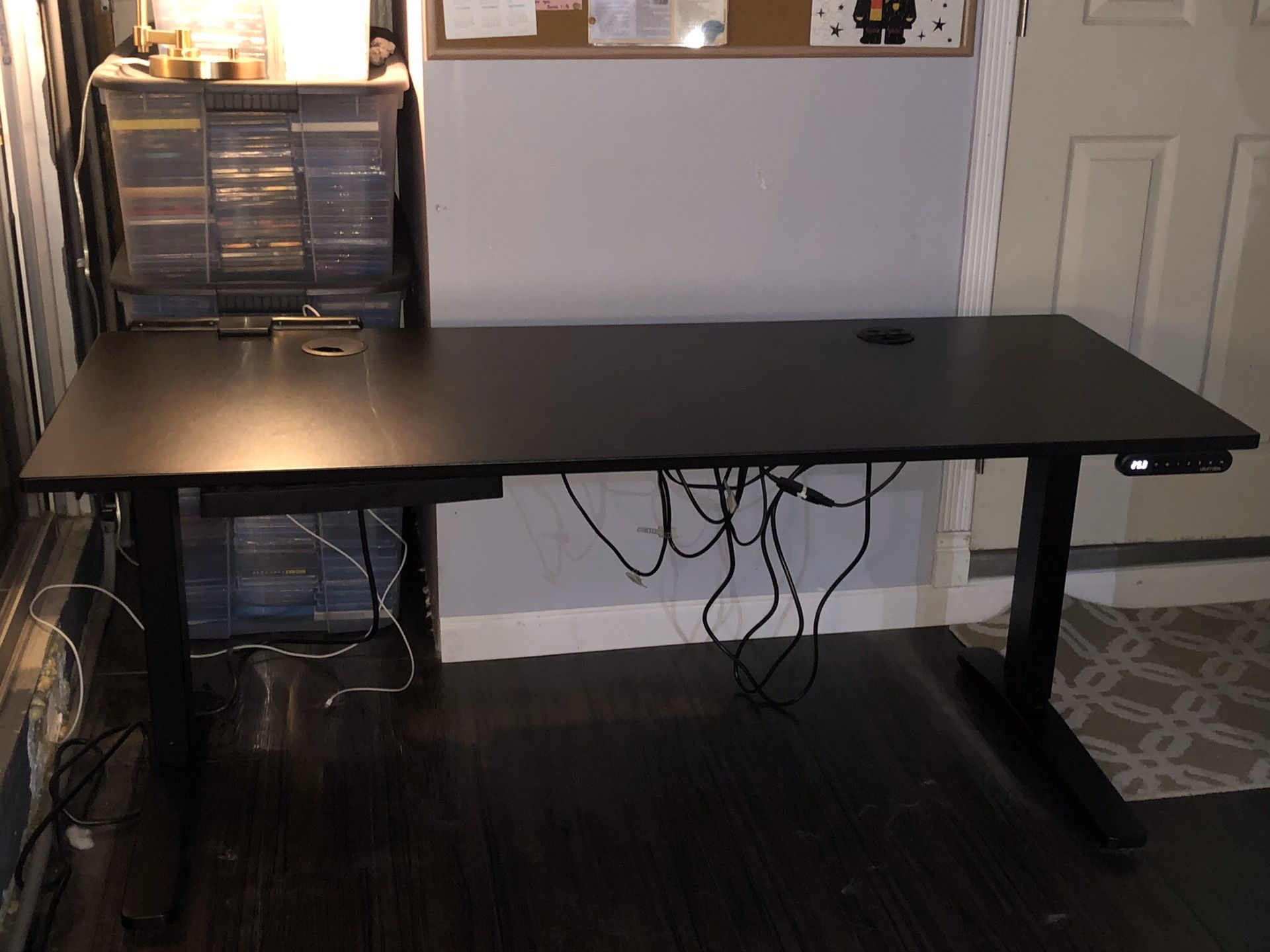UPLIFT Space Saver Standing Desk (60x24in)