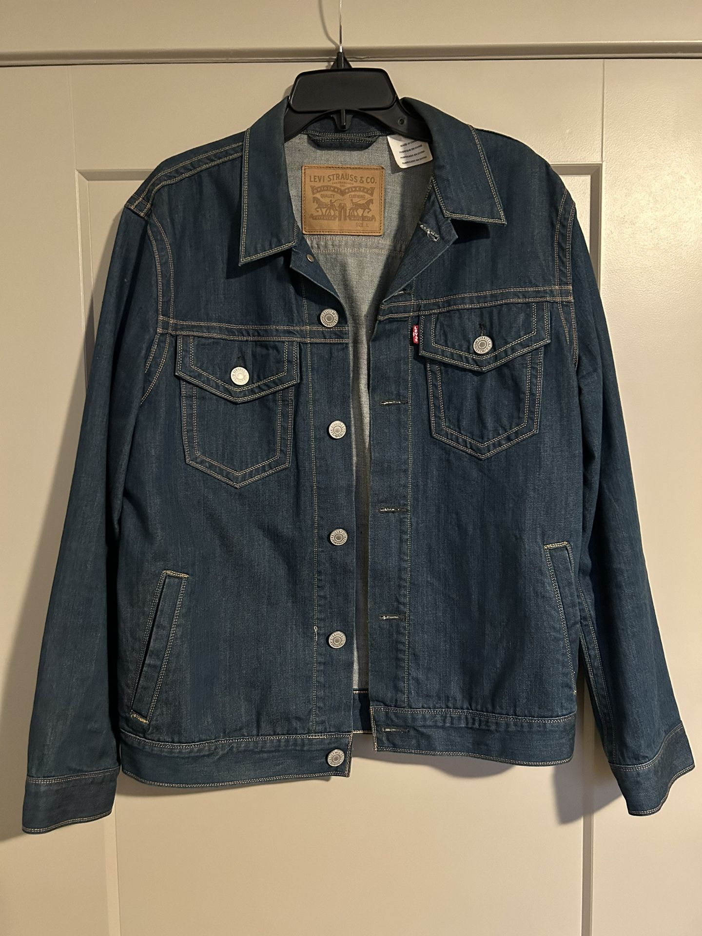 Blue Denim Levi Strauss & Co Jacket Size Large W/ Yellow Stitching