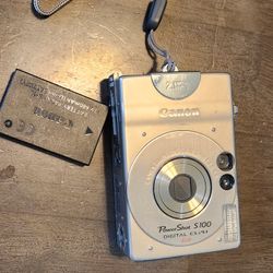 CANON POWERSHOT S100 ELPH WITH EXTRA BLUETOOTH 