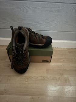 Men’s Keen Hiking Shoes 