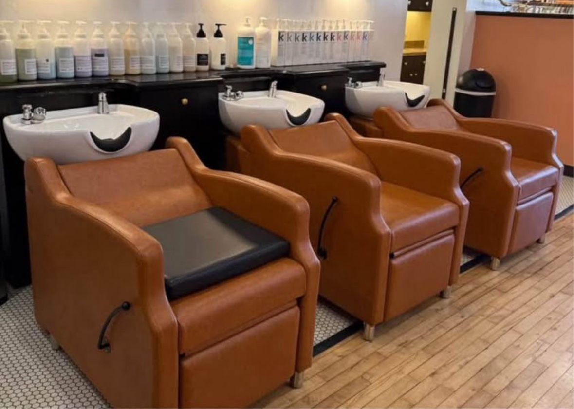 2 Brand New Pristine Shampoo Bowl And Stations