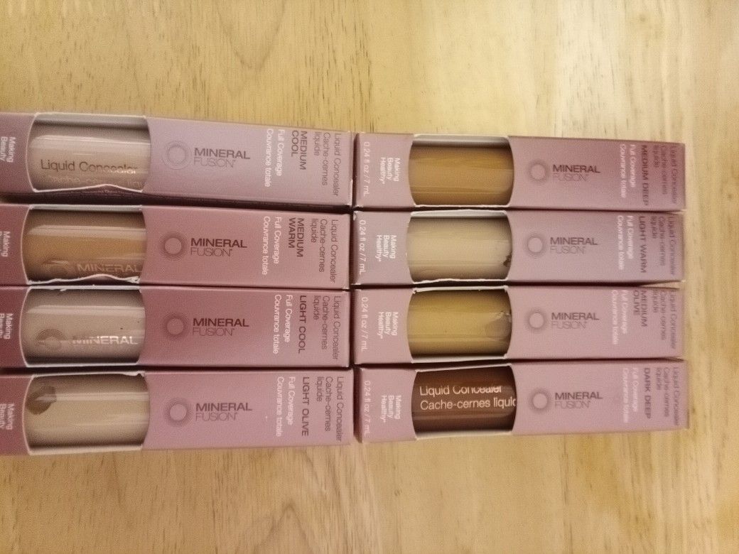 Andalou Makeup