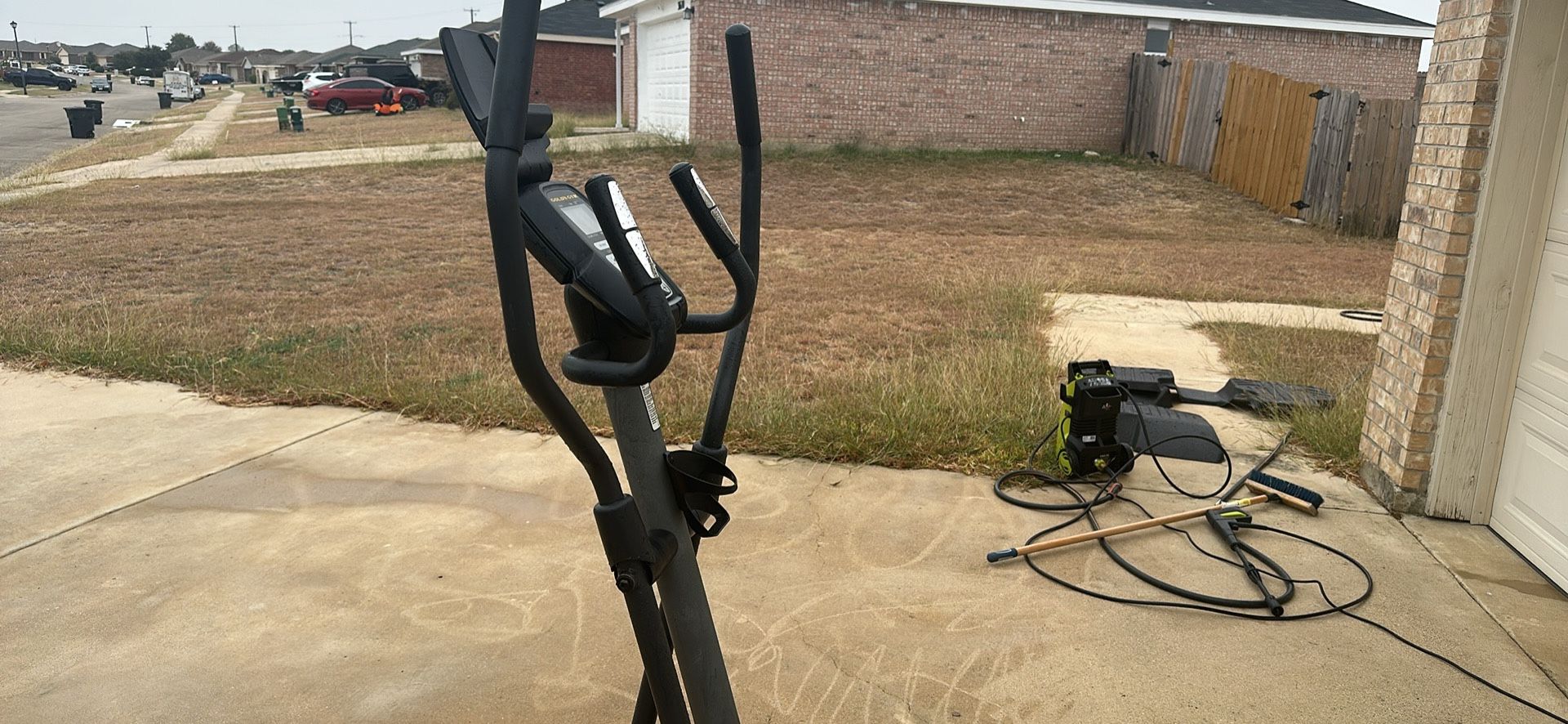 Golds Gym Elliptical
