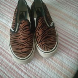 Women's Tennis Shoes 