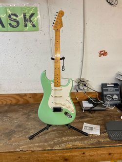 2005 Fender Stratocaster
