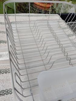Barely use kitchen dishes drainer $10