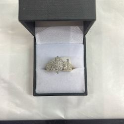 10k Diamond Ring 