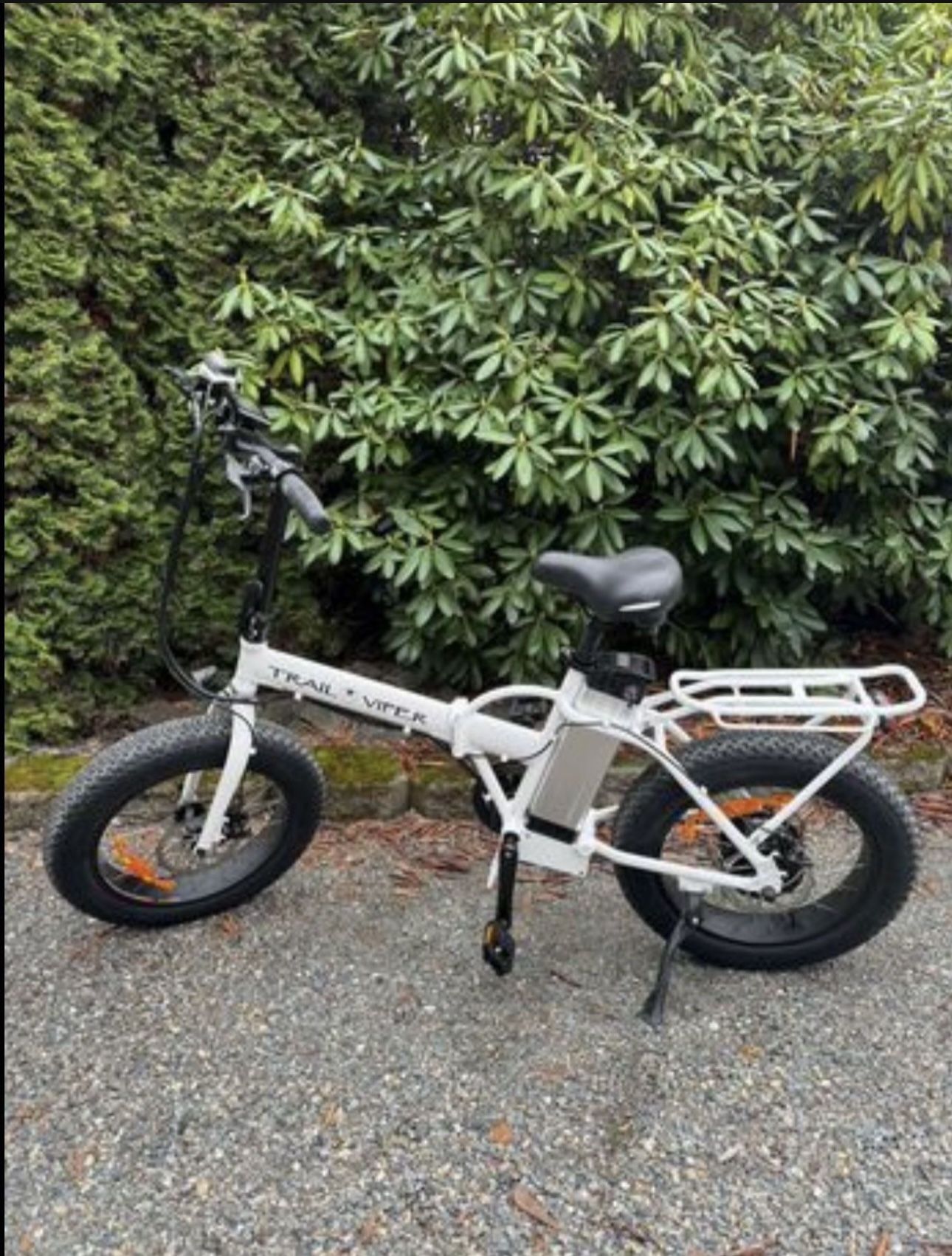 Folding Electric White Bike