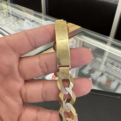 14kt Cuban ID Bracelet 33.7 Grms 