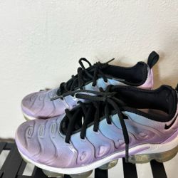 Nike Women's Air Vapormaxplus Size 7.5 W
