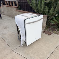 Free working dishwasher!