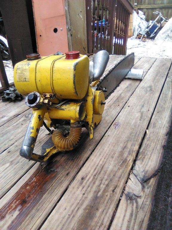 Antique Raching Chainsaw
