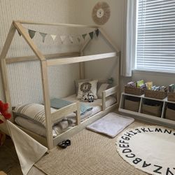 Twin House Bed