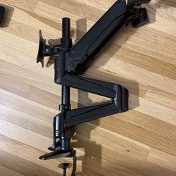 Monitor Arms( 3 Monitors)