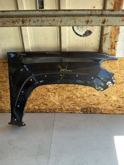 2016 - 2023 TOYOTA TACOMA - RIGHT PASSENGER SIDE FENDER OEM