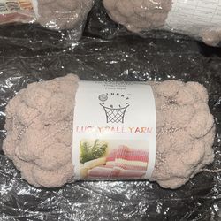 Lucky Barn Yarn Rolls