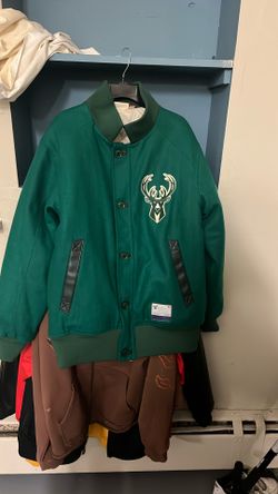 Xl Used In Great Condition Milwaukee Bucks Varsity Coat