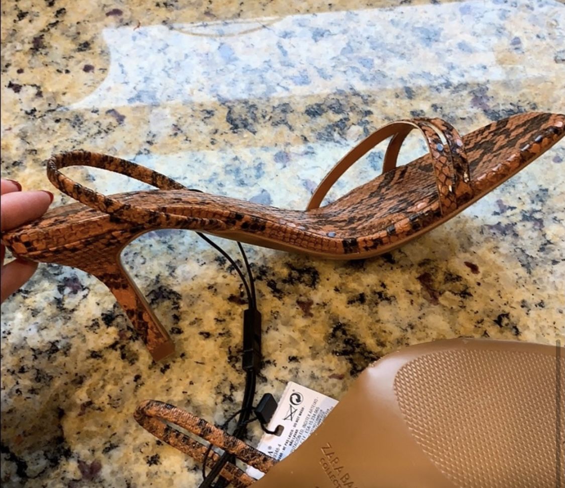 Zara Snakeprint Size 8 brand new heels/// no tags/ bought them in March never wore and foot grew